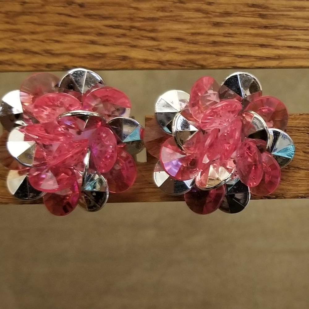 ☆ Clip-on Earrings